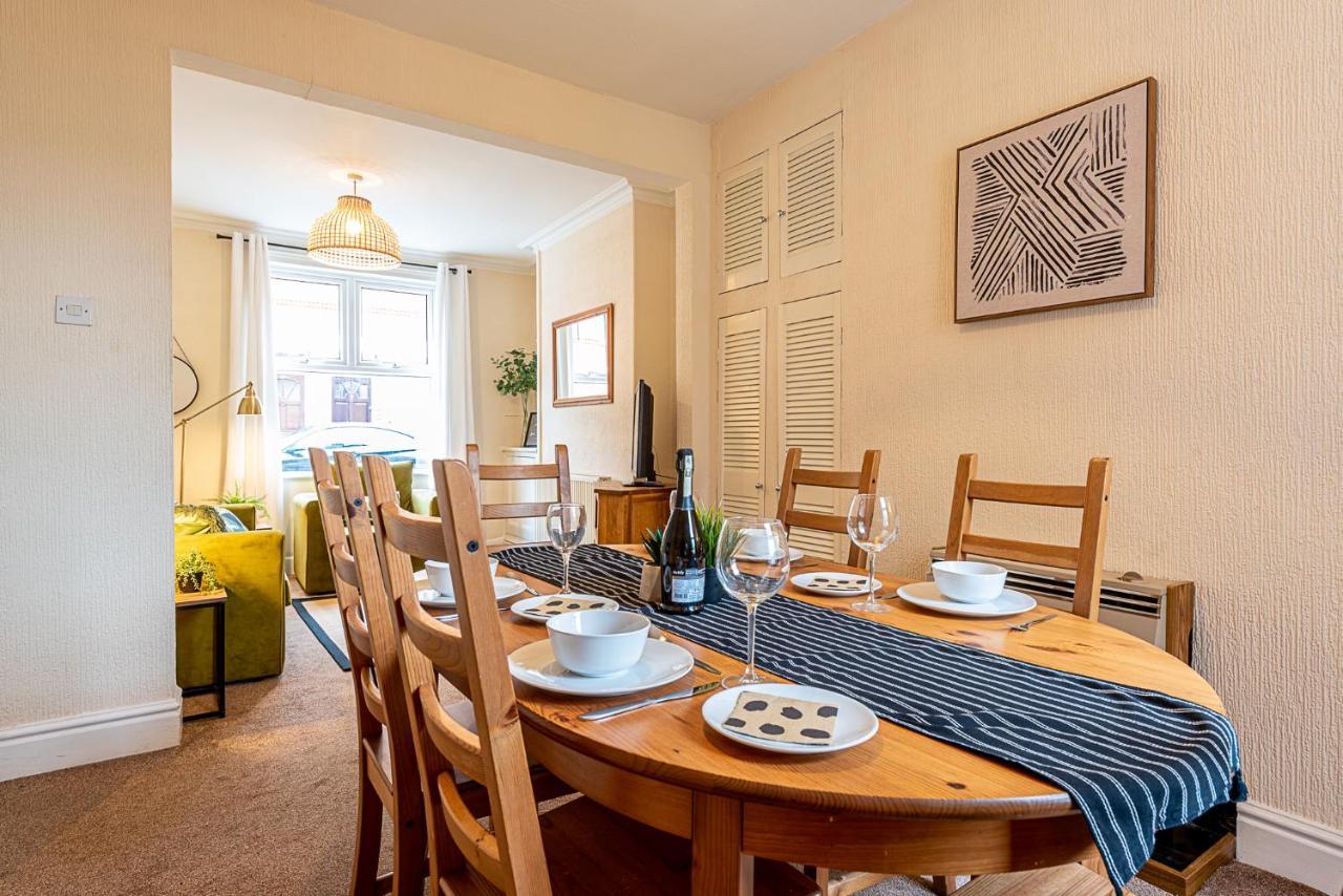 2 Bed, Up To 6 Guests Near Chester City Centre Exteriör bild
