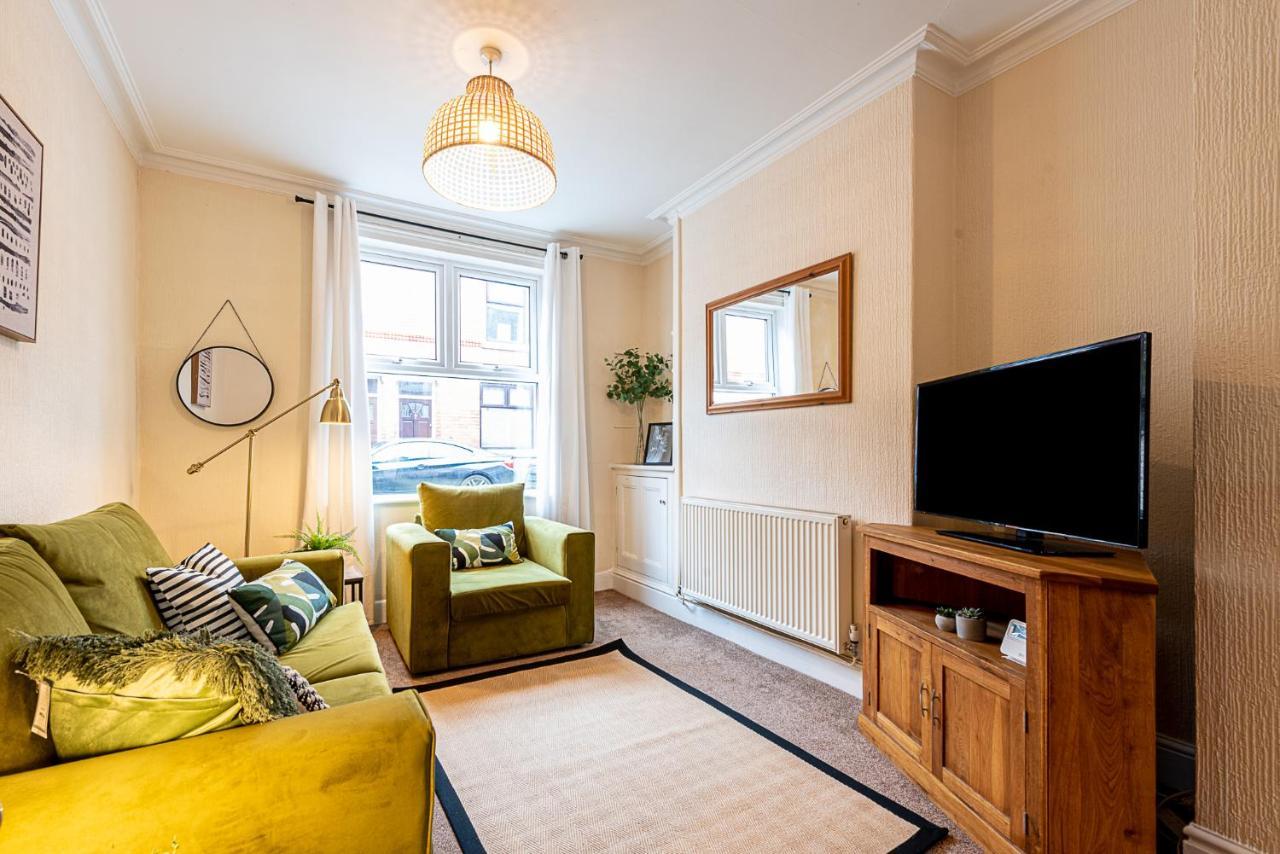 2 Bed, Up To 6 Guests Near Chester City Centre Exteriör bild