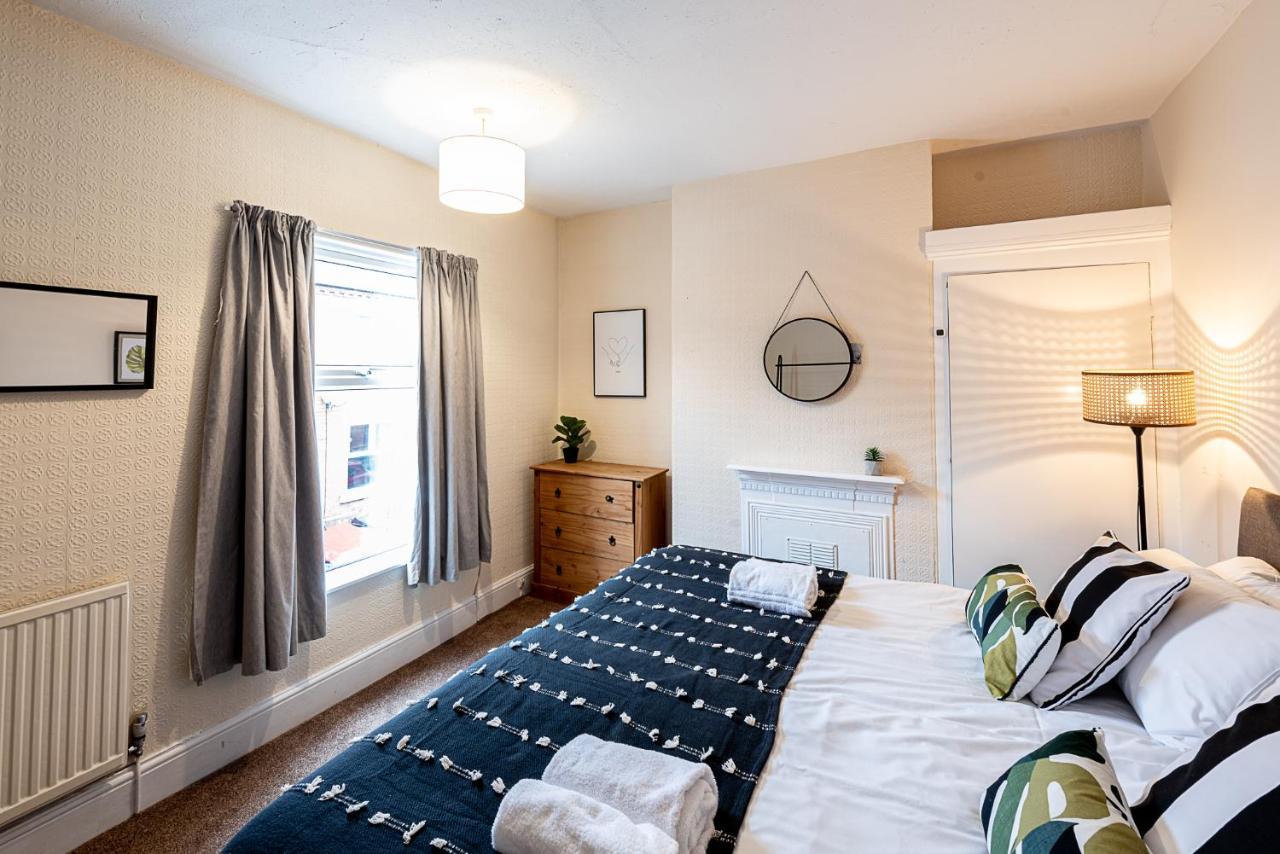 2 Bed, Up To 6 Guests Near Chester City Centre Exteriör bild