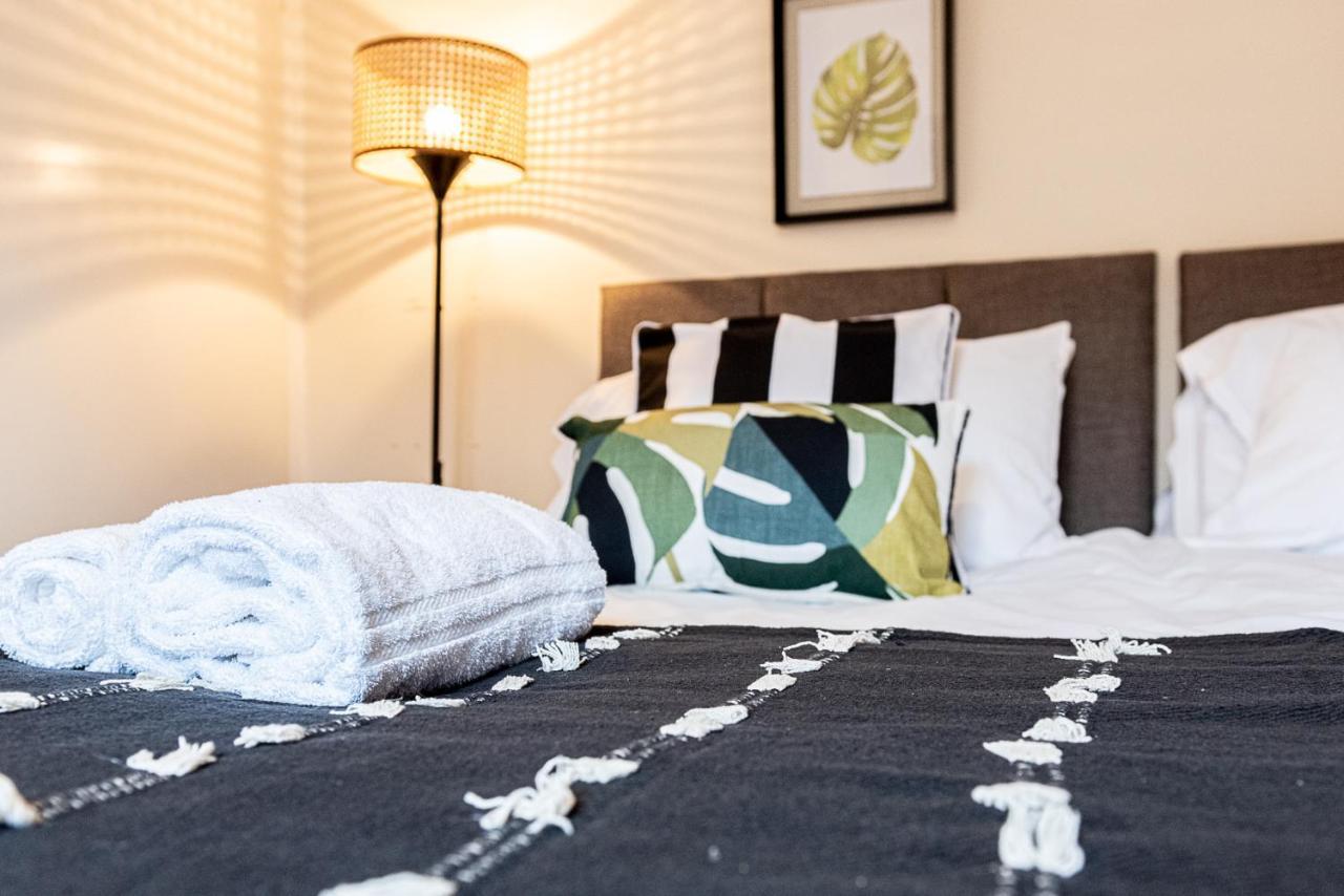 2 Bed, Up To 6 Guests Near Chester City Centre Exteriör bild