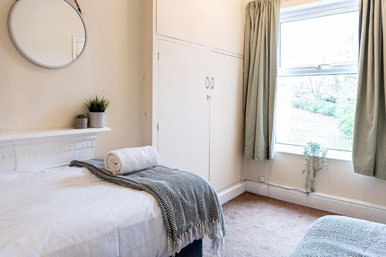 2 Bed, Up To 6 Guests Near Chester City Centre Exteriör bild